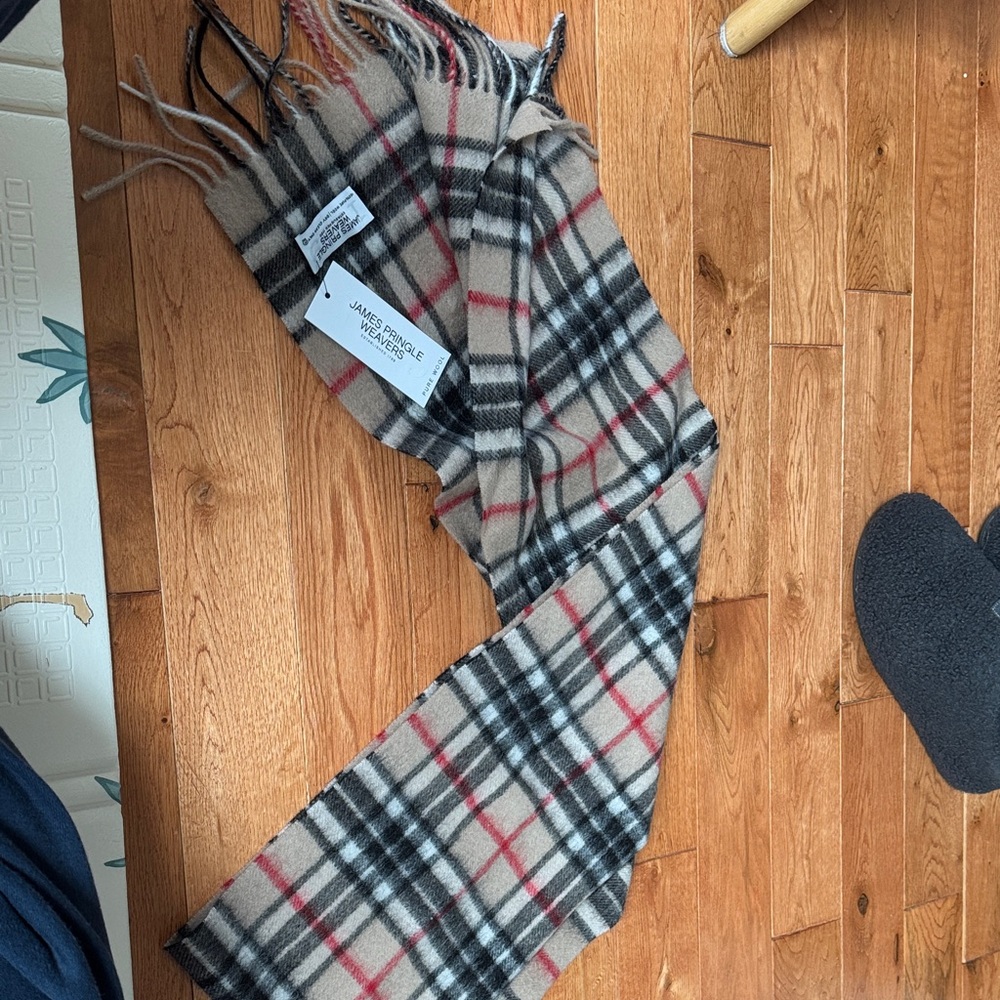 James Pringle Weaver Burberry Style Wool Scarf NWT
